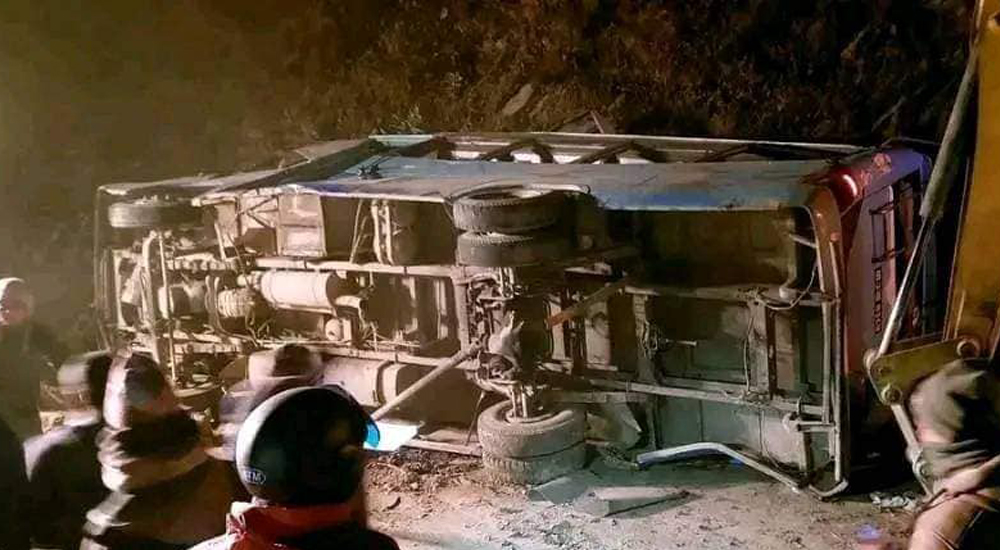 At least 16 dead in Bethanchowk bus accident