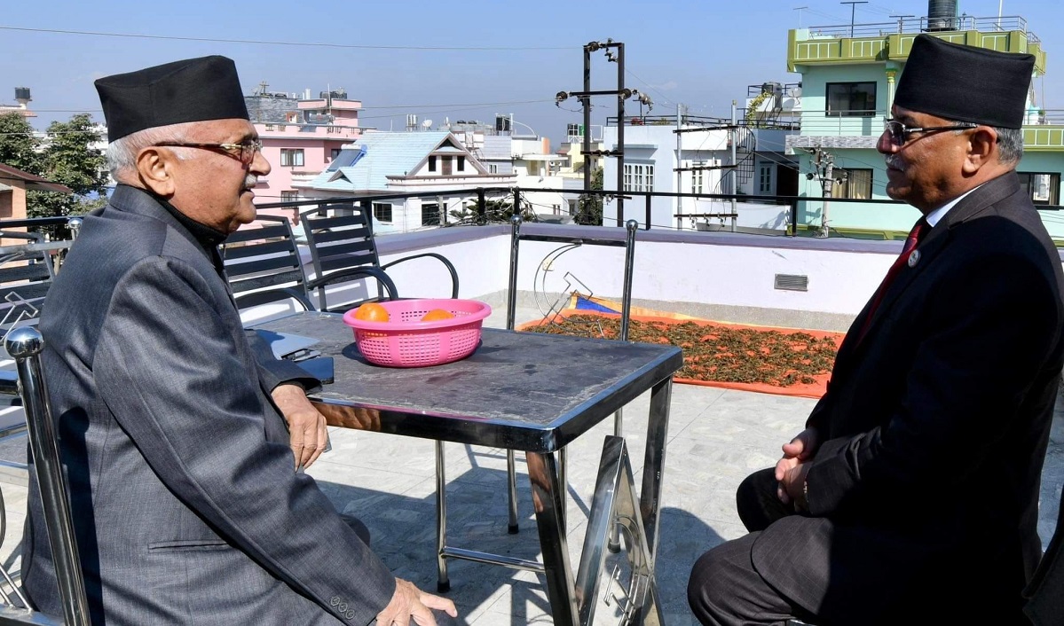 Dahal, Oli discuss new govt’s policy and programs