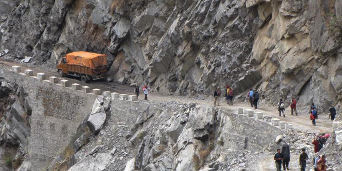 Landslides on Beni-Jomsom road affects vehicular movement