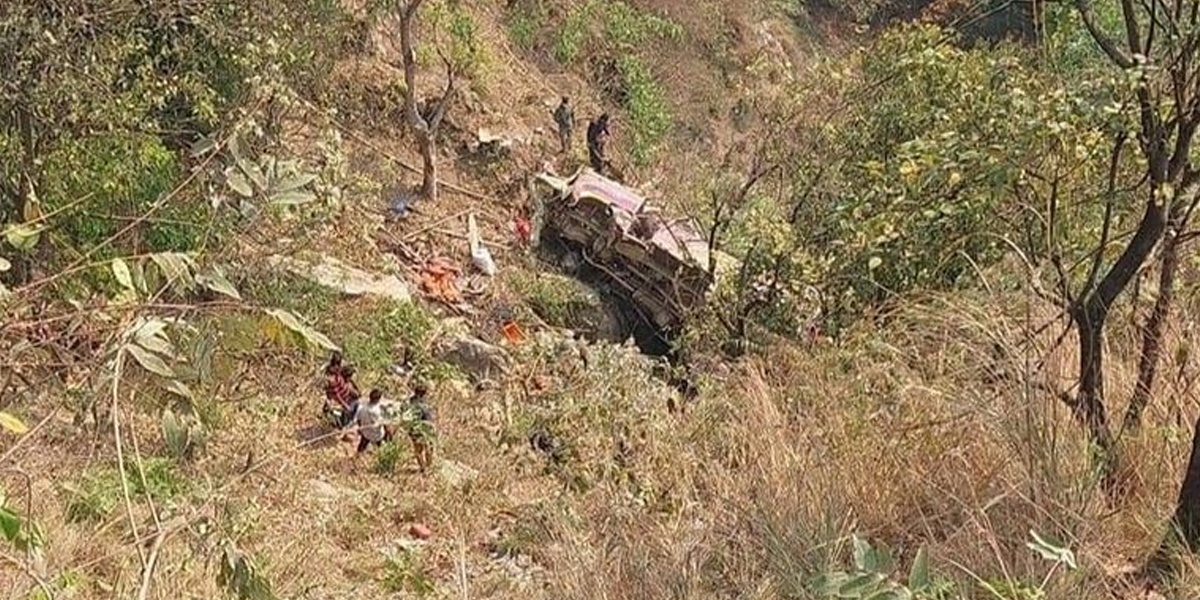 One dead, 38 injured in Palpa bus accident