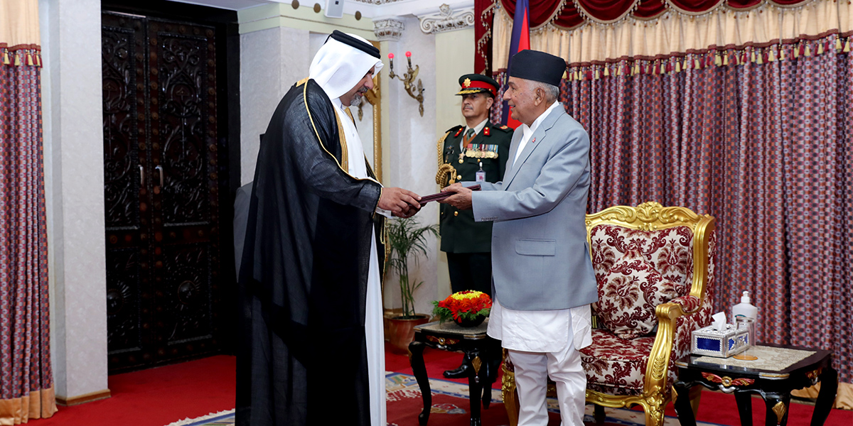 Three envoys submit letters of credence