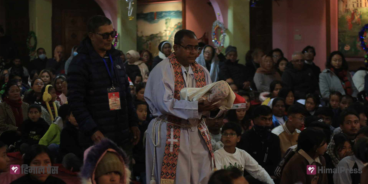 Christmas prayers held at Assumption Church [In Pictures]