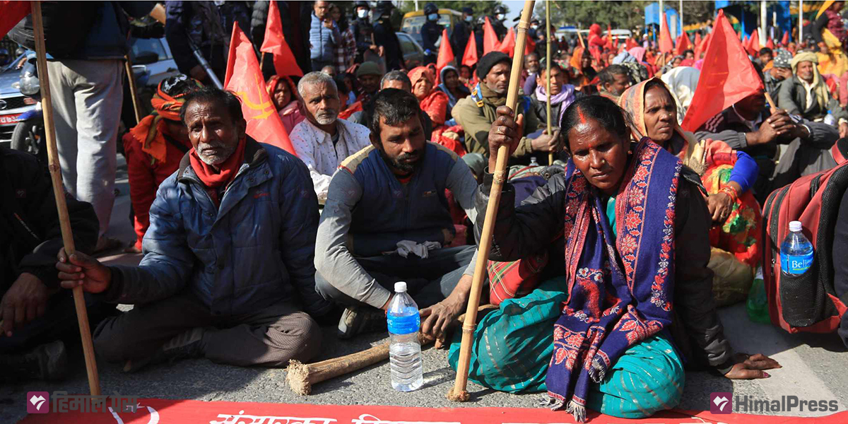 Loan shark victims begin sit in protest [In Pictures]