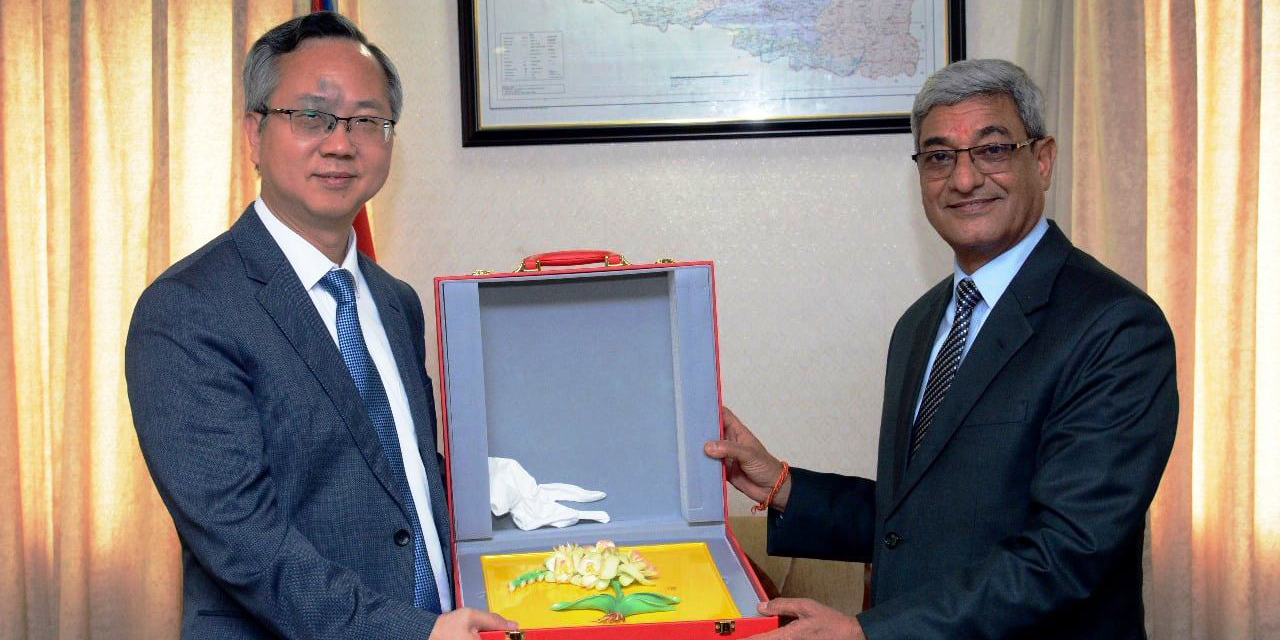 Chinese envoy pays courtesy call on Home Minister Lekhak