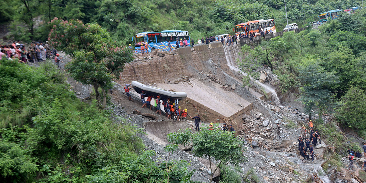 Govt to seek Chinese help to search missing buses, passengers