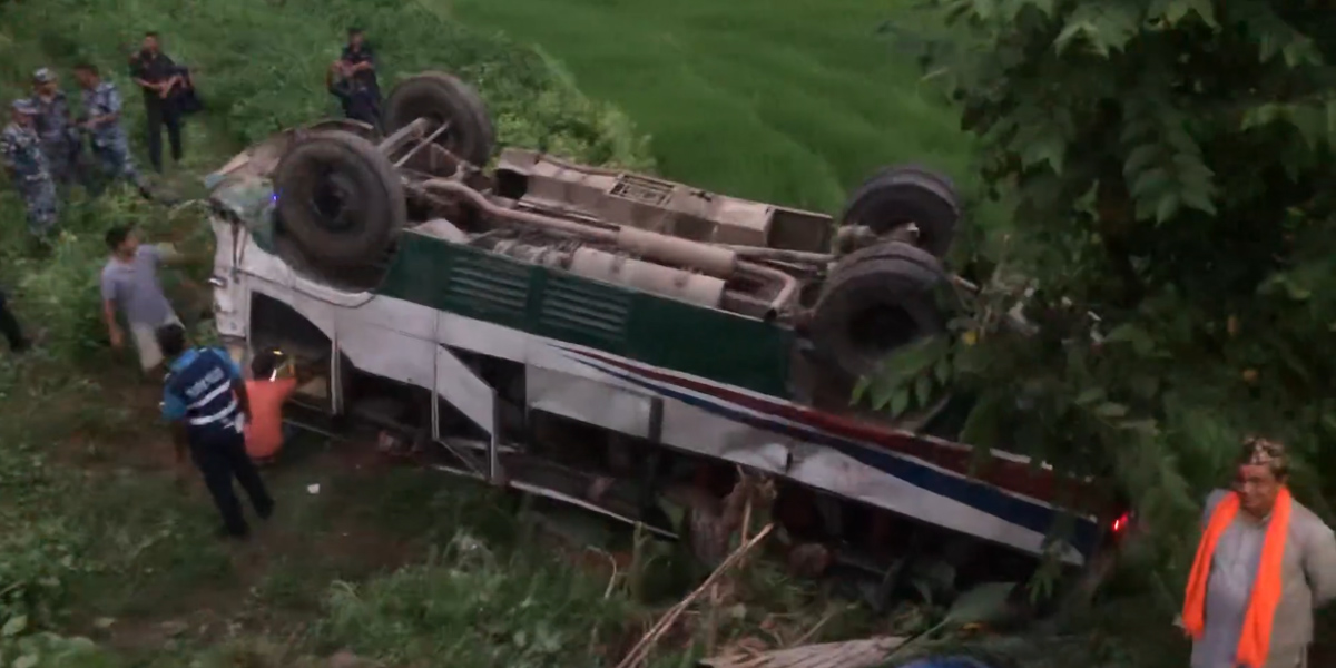 17 injured in Doti bus accident