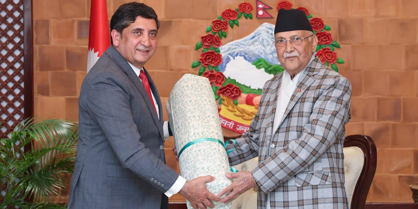 Pak envoy pays courtesy call on PM Oli