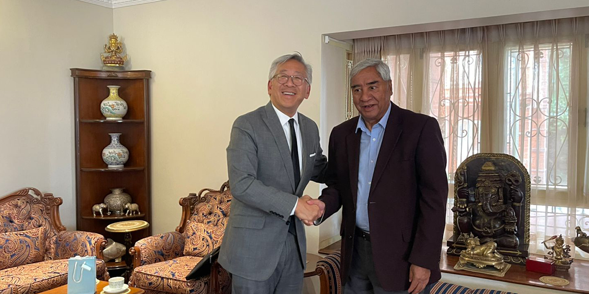 Lu meets Deuba, Dahal