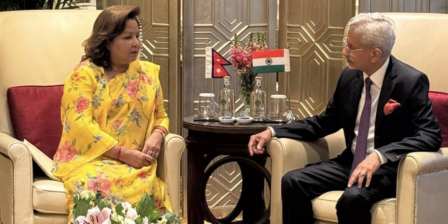 Arzu meets Jaishankar in New Delhi