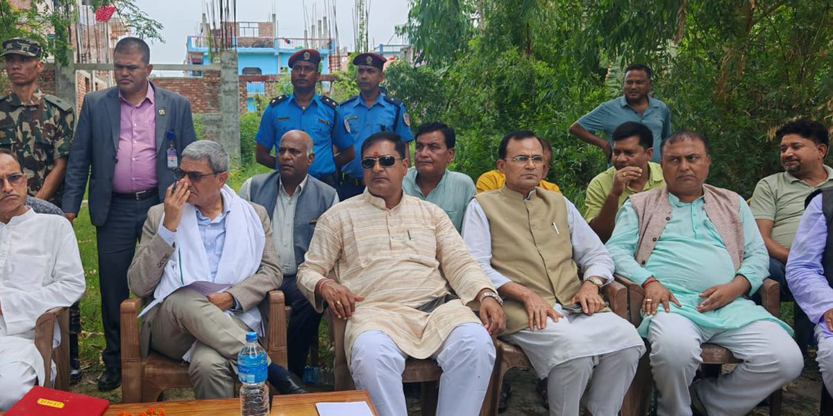 Lekhak denies involvement in visit visa scam