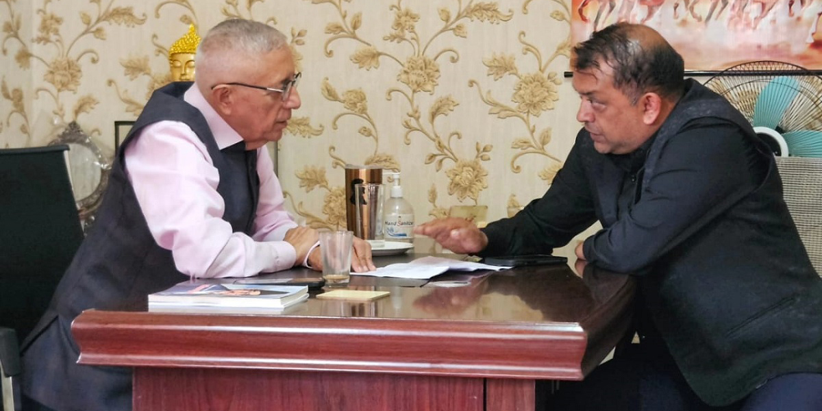 Once close allies, Gagan and Shekhar now drifting apart