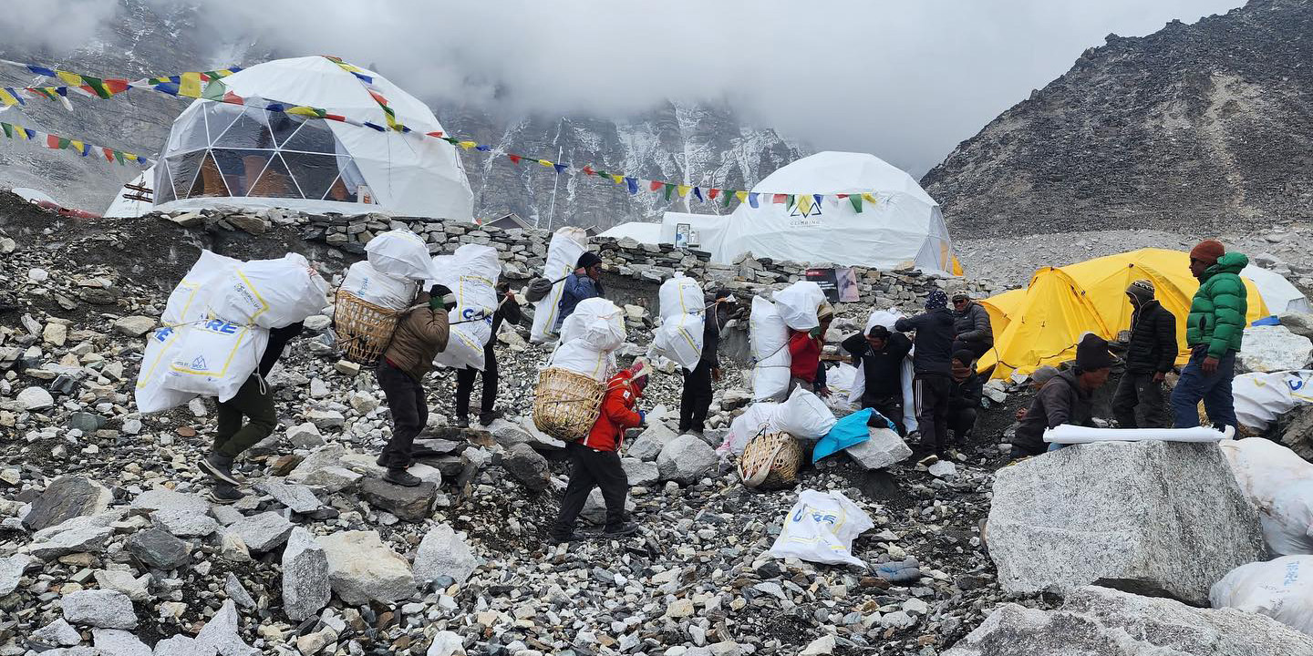 More than 100 tons of garbage collected from different mountains