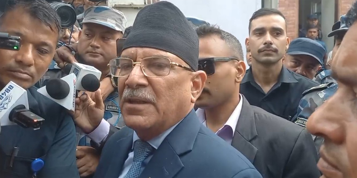 Dahal meets Lamichhane in Nakkhu prison