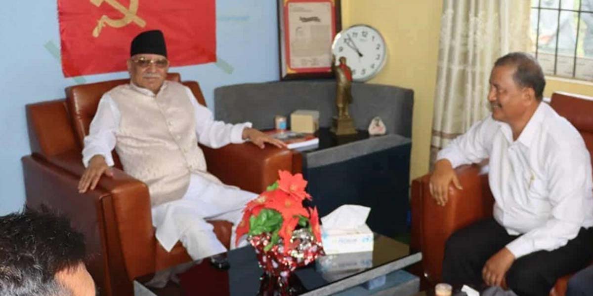 Dahal reaches Harisiddhi to meet Chand