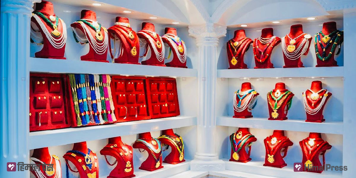 Gold rallies to new high of Rs 258,000 per tola