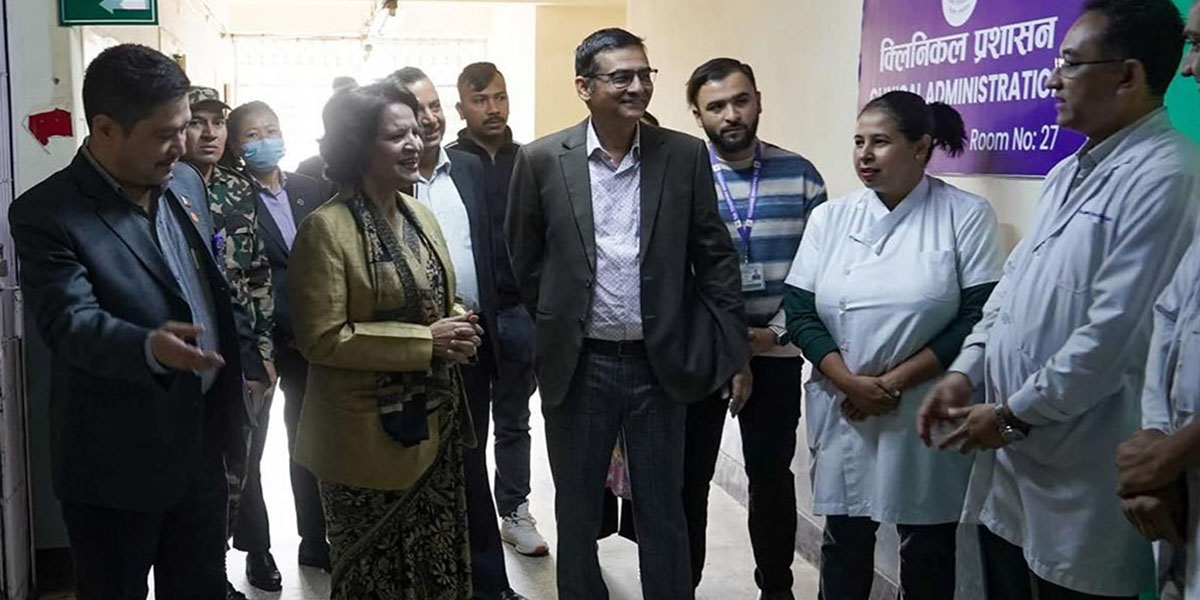 Health minister urges parties not to disrupt election environment