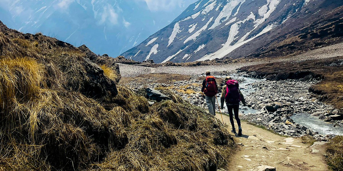 Walking trails classified into hiking, easy and adventure categories