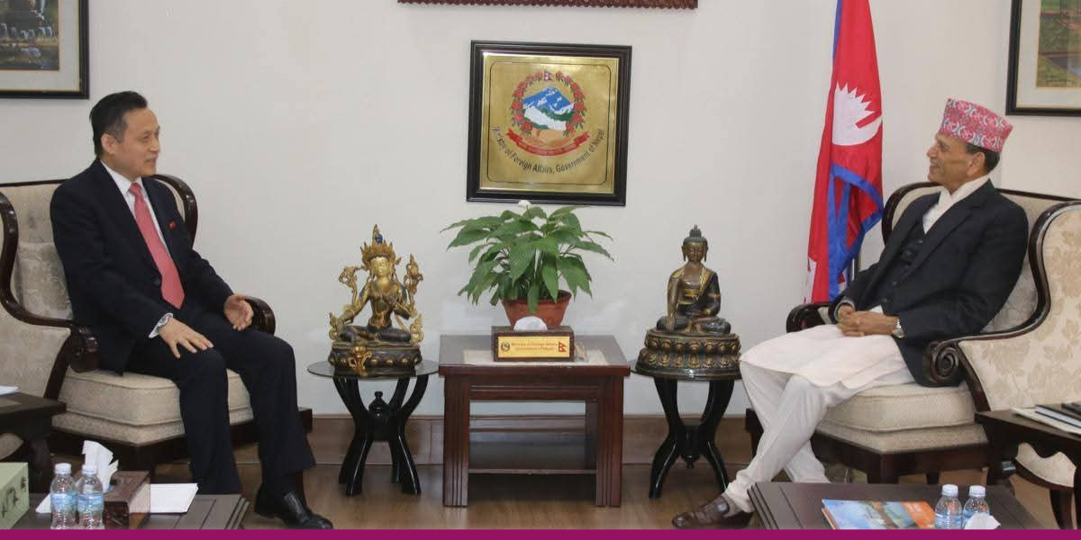 Chinese, Maldivian envoys pay courtesy call on foreign minister