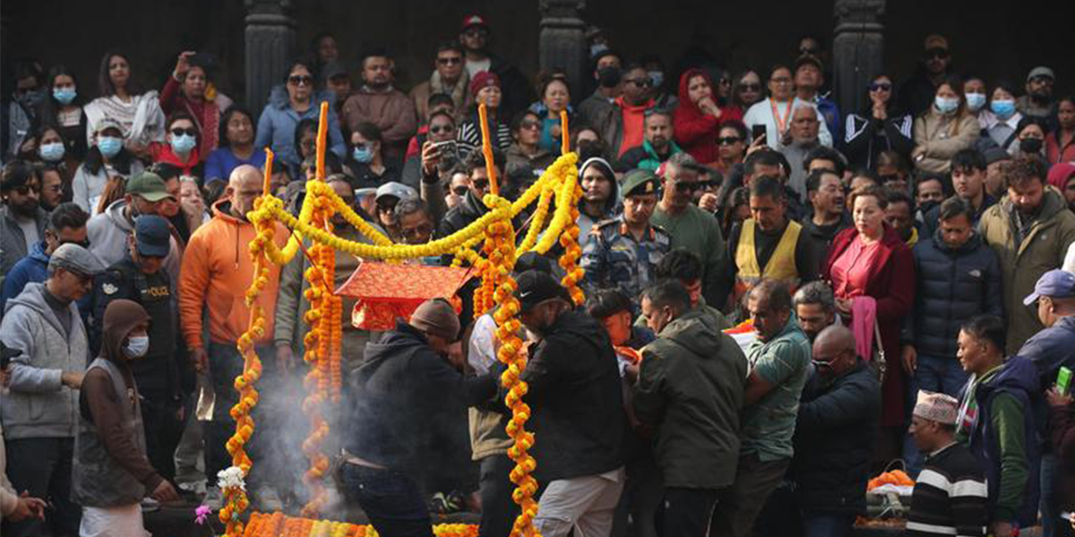 Veteran actor Sunil Thapa cremated in Kathmandu