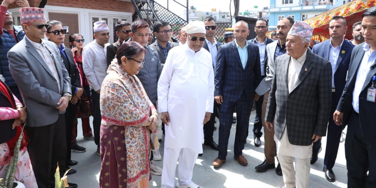 Prez visits former PM Oli’s residence, offers tribute to his late father