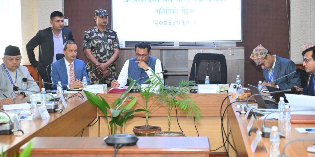 Govt decides to raise share of local governments in royalties