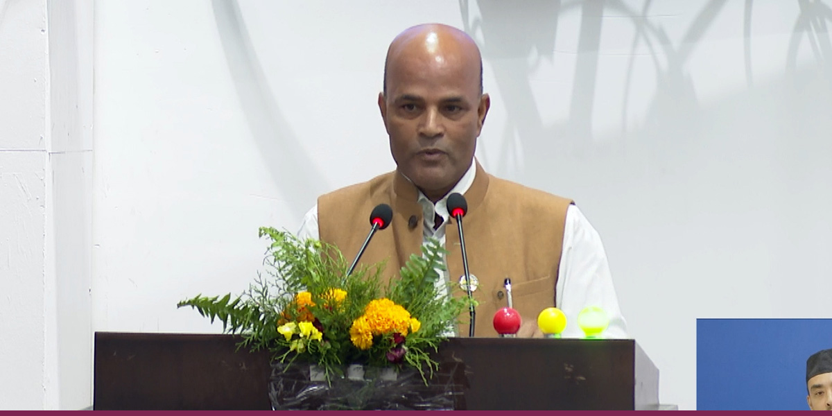 Amresh criticizes finance minister for skipping discussion on Appropriation Bill