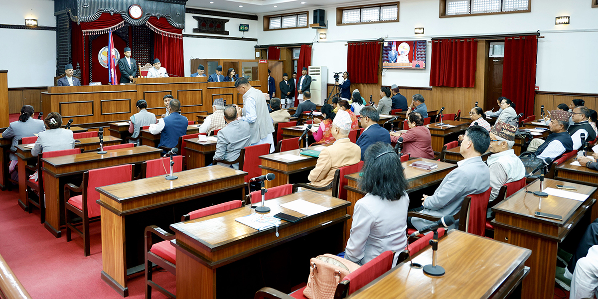 Govt urged to address demand of landless squatters kept at holding centers