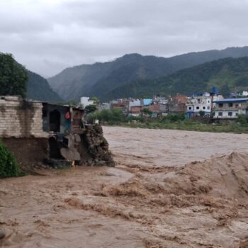 Tinau flood sweeps away five houses in Butwal, 900 evacuated