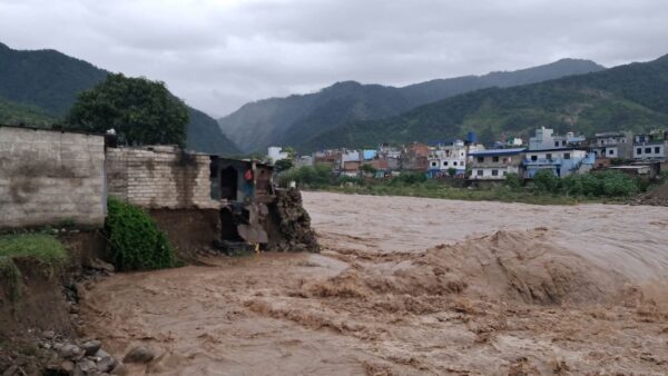 Tinau flood sweeps away five houses in Butwal, 900 evacuated