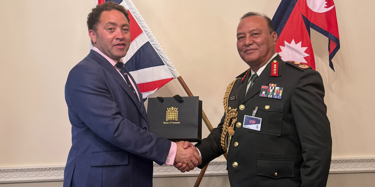 UK minister holds courtesy meeting with CoAS Sigdel
